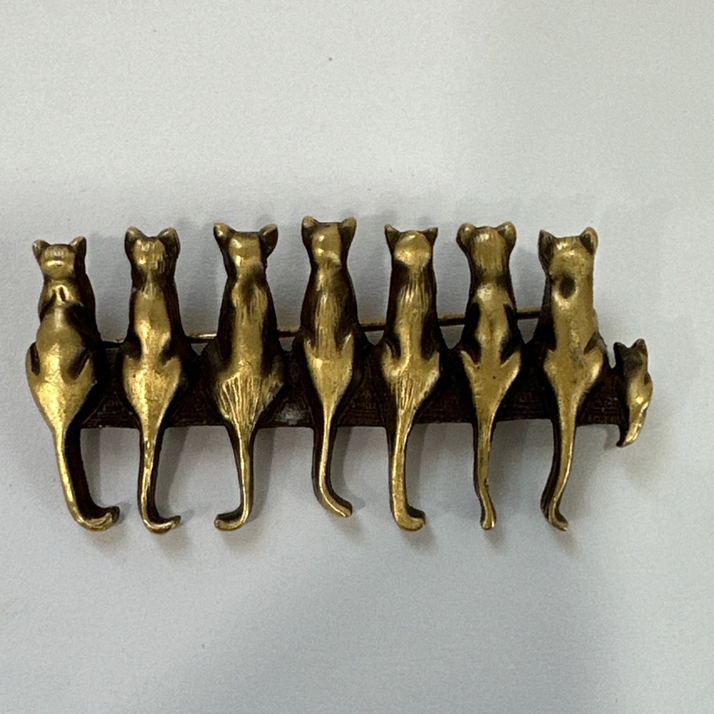 Vintage MFA Museum of Fine Arts Gold Tone Brooch Cats on a Wall Figural Pin